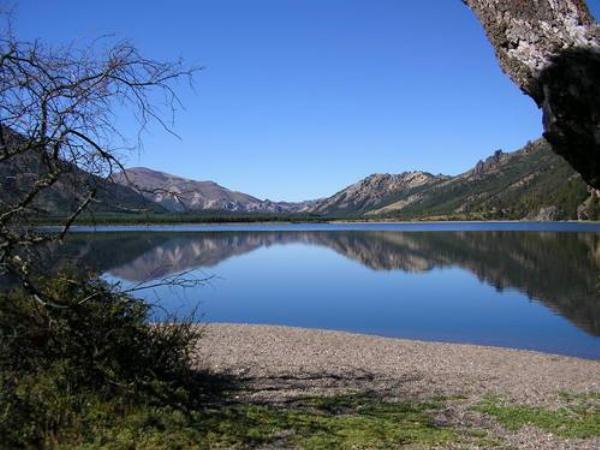 Foto de Camping Lago Filo Hua Hum - Lago Filo Hua Hum en Lago Filo Hua Hum,Lago Filo Hua Hum,Neuquén